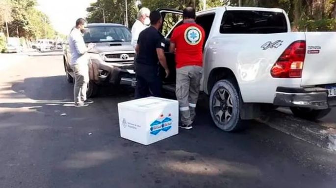 El ministro de Salud de Corrientes chocó una camioneta en la que trasladaba vacunas
