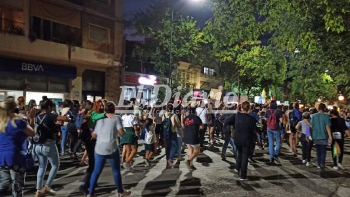[8M - VIDEOS] Mujeres se movilizan en Villa María por la igualdad de derechos