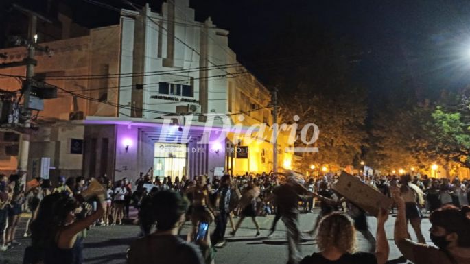 [8M - VIDEOS] Mujeres se movilizan en Villa María por la igualdad de derechos
