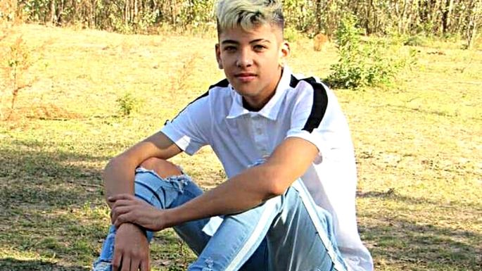 Perdió la vida un adolescente en una colisión entre motos