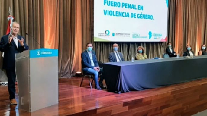 Schiaretti propuso la creación del Fuero Penal en Violencia de Género