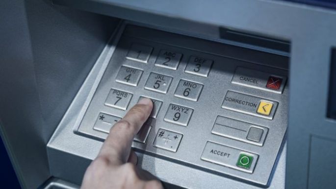 Vuelven las comisiones por cajero, excepto jubilados y cuentas sueldo