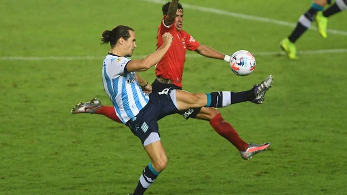 Racing festejó sobre la hora en el clásico de Avellaneda