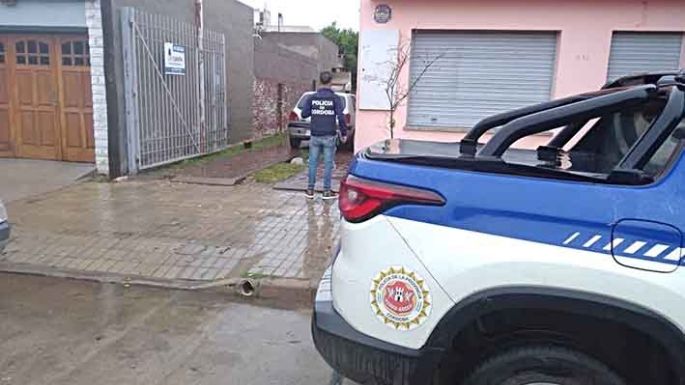 Allanaron cinco casas locales por un “escruche” en General Deheza