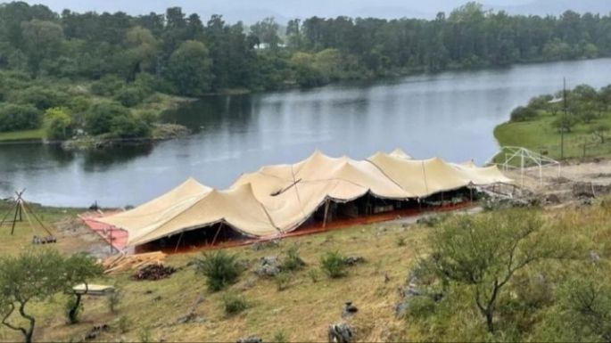 Fueron a desactivar un casamiento masivo y se encontraron con "funcionarios"