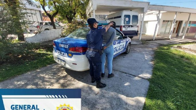 Detuvieron a un hombre y una mujer por el robo de un inodoro y una bacha
