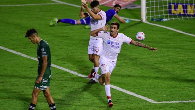 Huracán venció hoy a Sarmiento de Junín por 3 a 0
