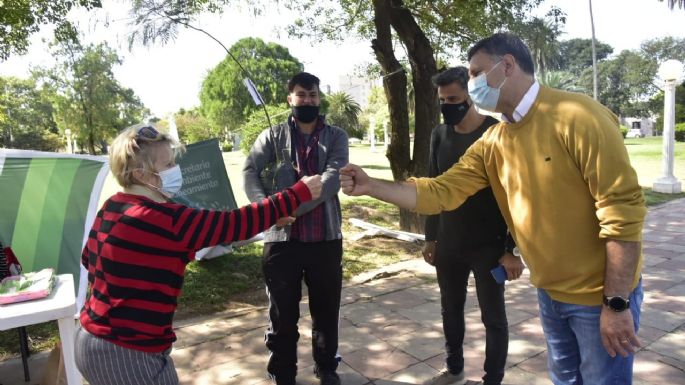 Entregaron 320 ejemplares a vecinos dentro del programa de adopción de árboles