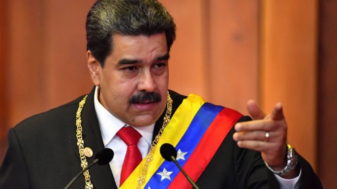 Maduro escoltará cargueros de petróleo tras el bloqueo