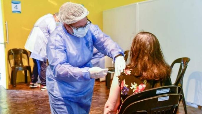 Vacunación: solicitan aguardar la comunicación desde el área Salud de Villa Nueva