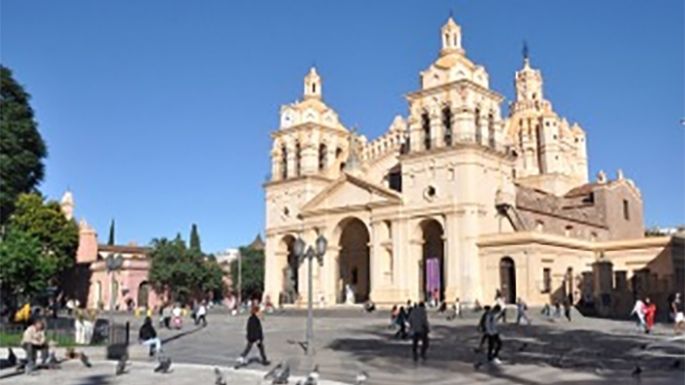 Notable movimiento en el circuito religioso y la Feria de Artesanías
