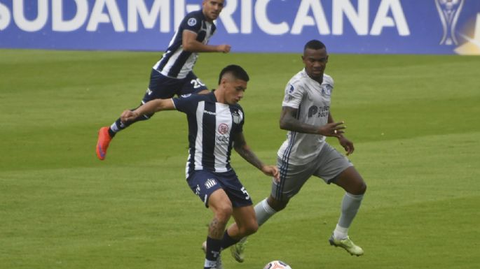 Talleres perdió de local en su debut ante Emelec