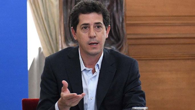 De Pedro calificó de "irresponsables" a quienes proponen la libre tenencia de armas