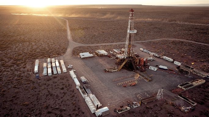 Milei calificó el acuerdo entre YPF y Eni como el “más grande de la historia argentina”