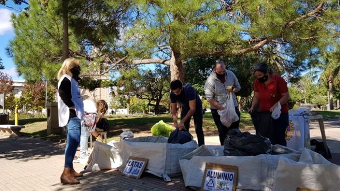 Exitosa jornada de recolección de latas