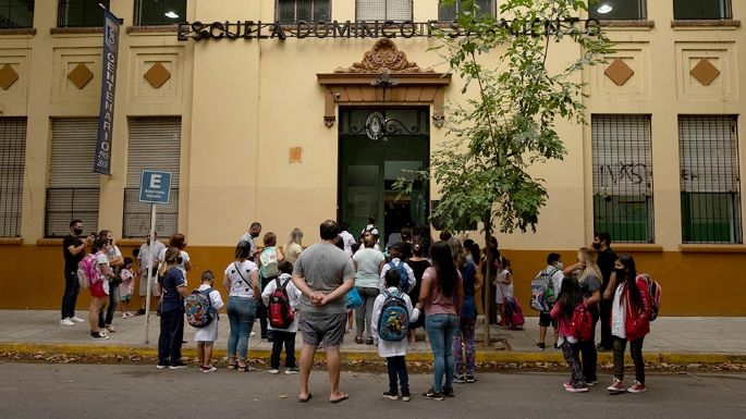 Nación presentó ante la Corte los argumentos que respaldan al DNU sobre clases