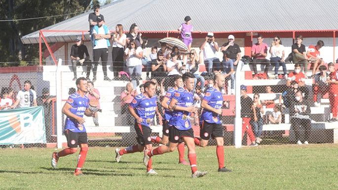 Otro gran choque en Alumni