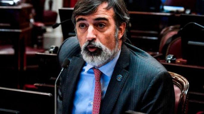 Renuncia  al Senado