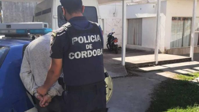 Eludió un control vehicular, casi choca a los efectivos y terminó en la comisaría