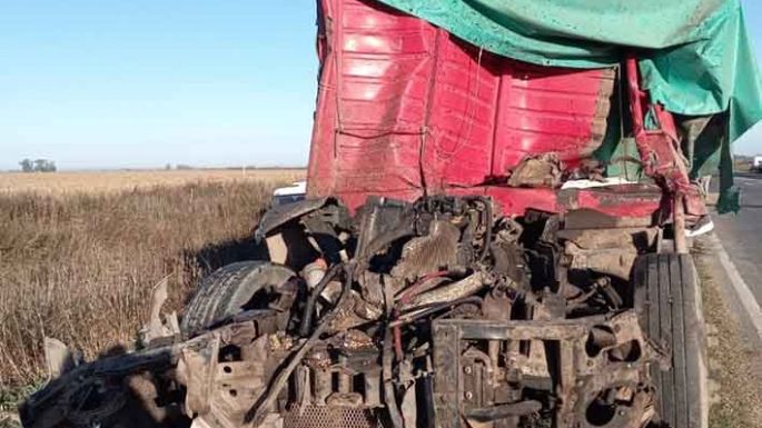 Perdieron la vida dos camioneros de la región en un múltiple choque