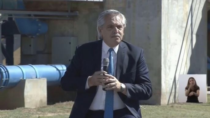 Fernández inauguró el acueducto en el Impenetrable y se declaró “enemigo de los desmontes”