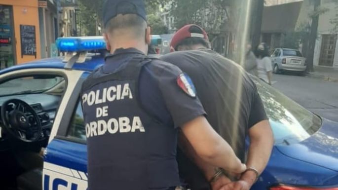 Robó un celular pero lo detuvieron al instante