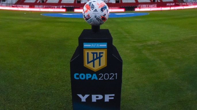 La Copa de la Liga seguirá, a pesar de los brotes de coronavirus en los equipos