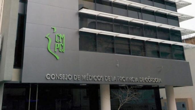 Acuerdo permitirá que graduados de Medicina accedan a su matrícula profesional