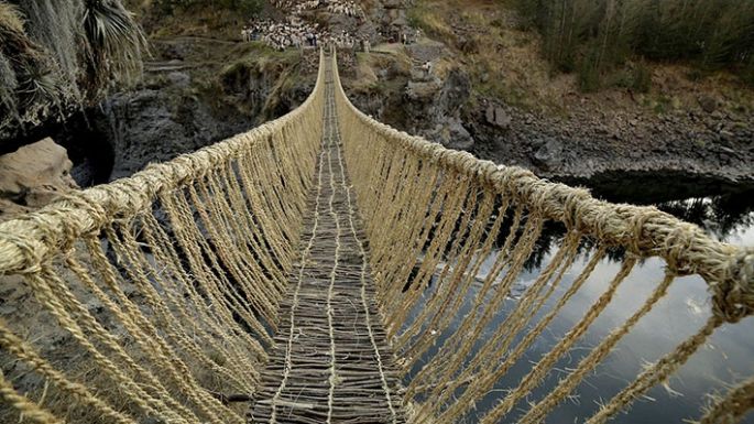 Lamento incaico: cayó un puente trenzado hace 500 años