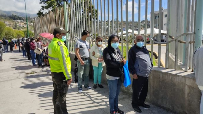 El Presidente de Ecuador echó al Ministro de Salud por escándalo en vacunación de ancianos