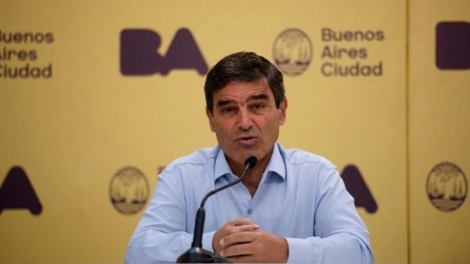 Para Quirós, "no es real" la posibilidad de adquirir vacunas en forma privada