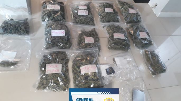 Allanaron por estafa y encontraron dos kilos de droga: un detenido