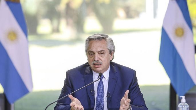 Fernández criticó a la oposición y a "los malos que todas las mañanas desalientan" a la gente