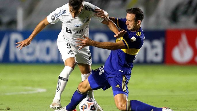 Boca perdió en su visita a Santos y empieza a complicar su clasificación a octavos