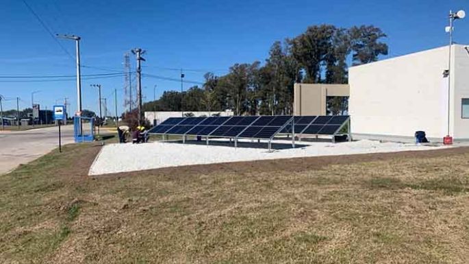 Una empresa y un sector del Parque Industrial ya tienen energía solar