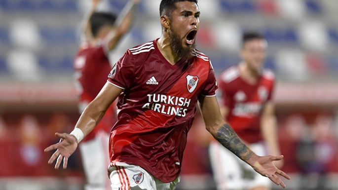 Agónico empate de River
