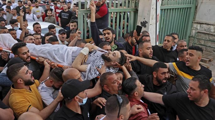 Israel atacó Gaza con artillería y miles de palestinos huyeron de sus casas