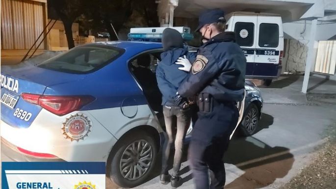 La agarraron robando y fue detenida