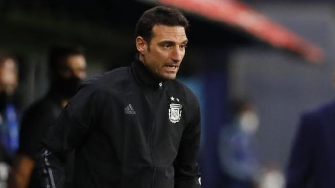Scaloni dio a conocer la lista de 30 futbolistas para las Eliminatorias