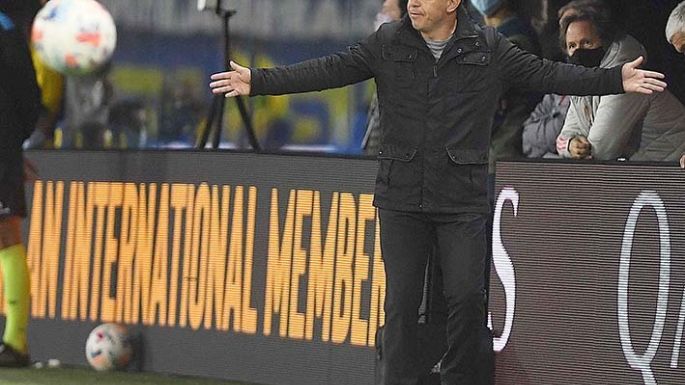 "A quién le importa cómo vamos a armar el equipo en esta situación"