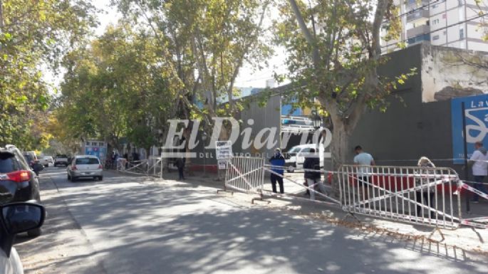 Una cuadra de cola para hisoparse en la Asistencia Pública