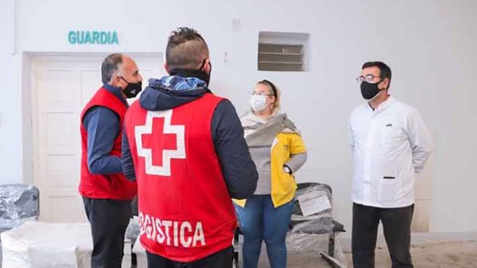 Cruz Roja donó elementos para la sala de espera pediátrica de la Asistencia