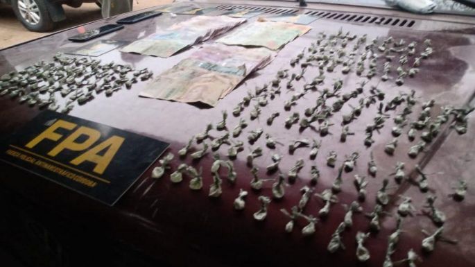 Bell Ville: utilizaba una esquina para vender droga y cayó con más de 250 dosis de cocaína