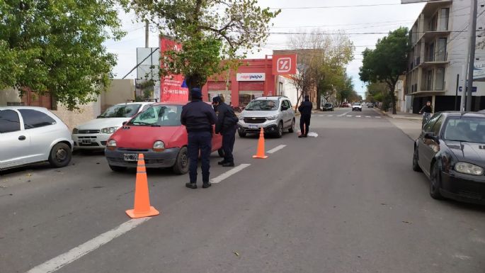Implementan controles policiales para limitar la circulación