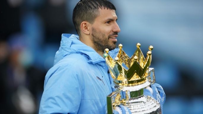 El Kun Agüero se despidió de la Premier League con dos goles y un homenaje del Manchester City