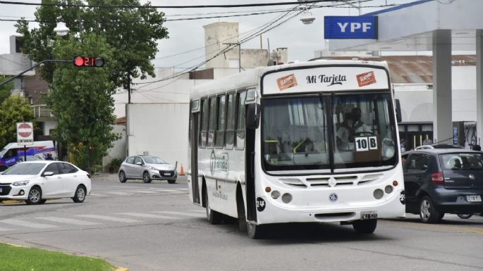 El transporte público funcionará con reducción de líneas y horarios