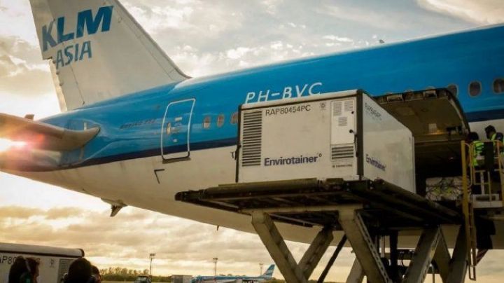 Llegaron al país 609 mil dosis Sputnik V y 843 mil dosis de vacunas AstraZeneca