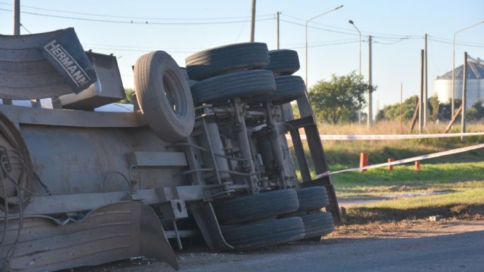 Volcó un camión en Tío Pujio