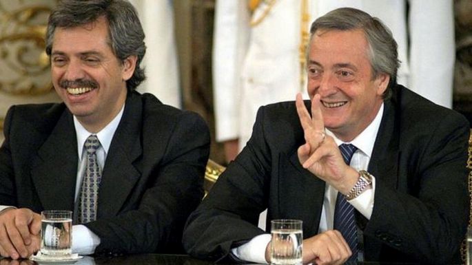 Alberto Fernández calificó de "líder excepcional" a Kirchner, a 18 años de su asunción presidencial