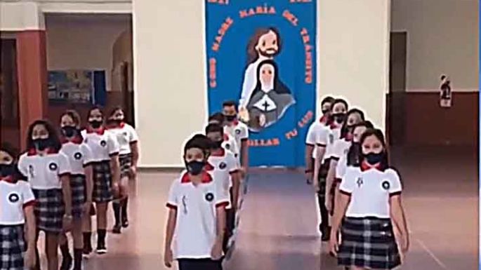 La ciudad volvió a tener desfile virtual con escuelas y clubes